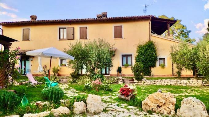La Casa Di Gelsomino Villa Massa Martana Exterior photo